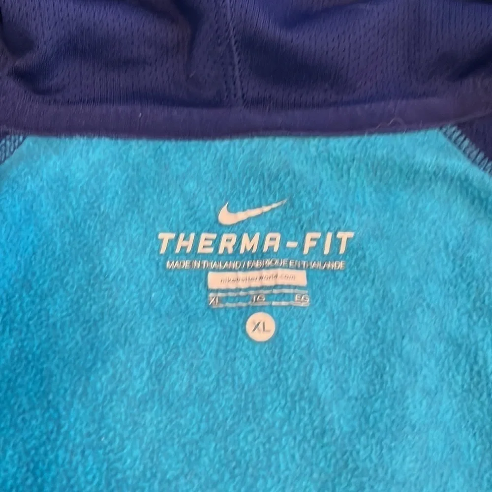 Nike hoodie lightweight jacket